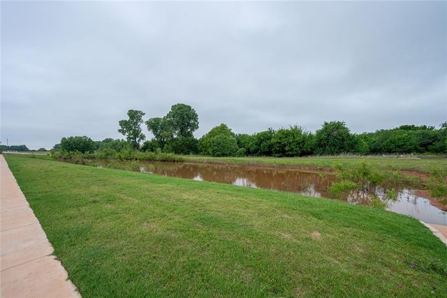 1025 S Colt Lane, Mustang, OK 73064