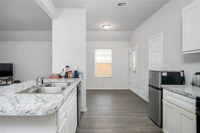 1025 S Colt Lane, Mustang, OK 73064