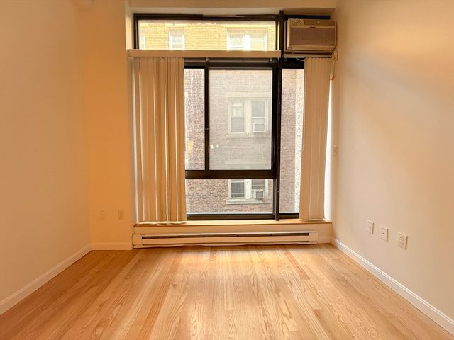 12 Stoneholm St 309, Boston, MA 02215