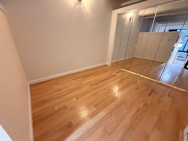 12 Stoneholm St 309, Boston, MA 02215