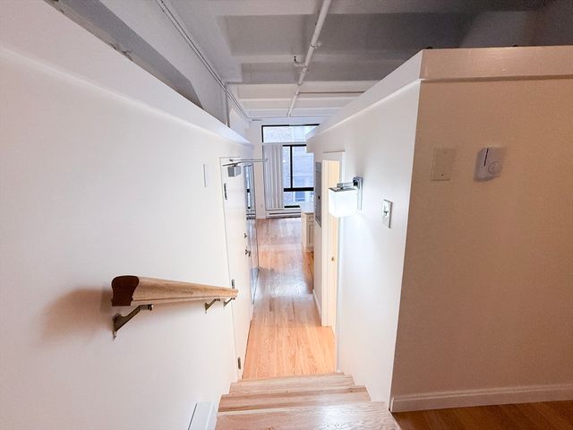 12 Stoneholm St 309, Boston, MA 02215