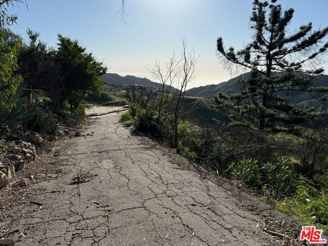 2566 Tuna Canyon Road, Topanga (los Angeles), CA 90290