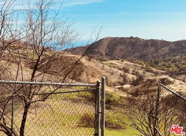 2566 Tuna Canyon Road, Topanga (los Angeles), CA 90290