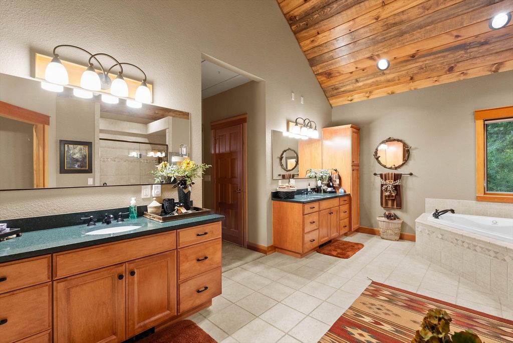 31572 Lake To Sky Drive, Bigfork, MT 59911 photo 26