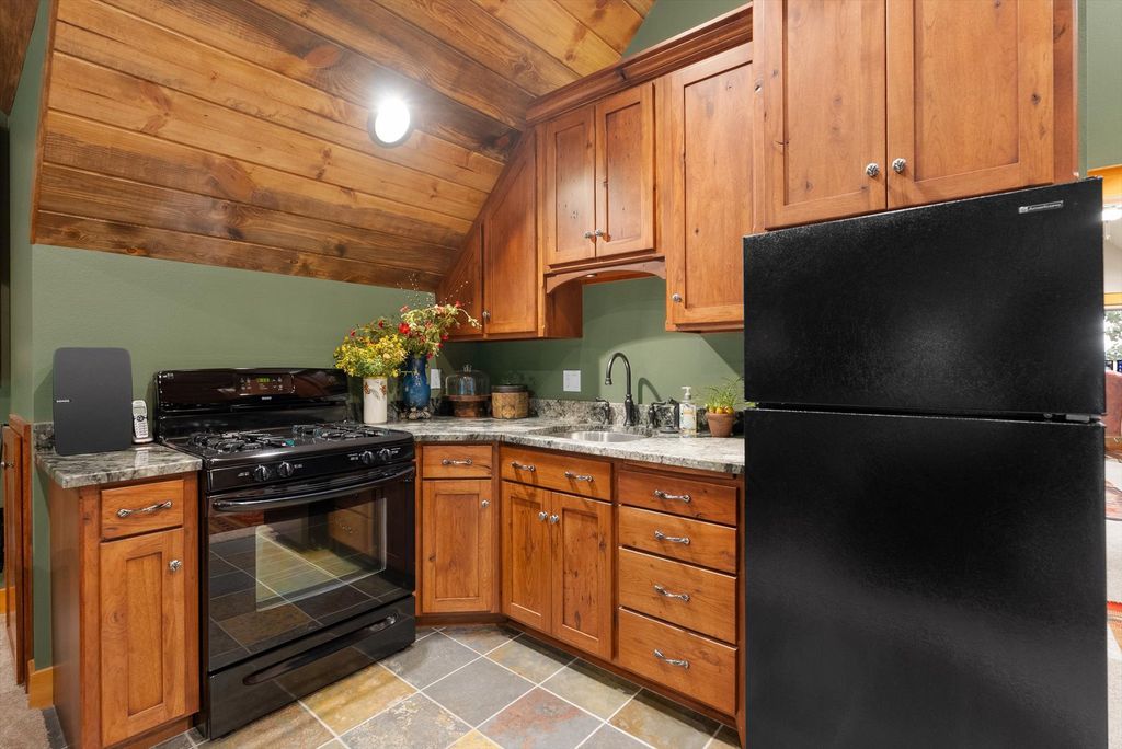 31572 Lake To Sky Drive, Bigfork, MT 59911 photo 54