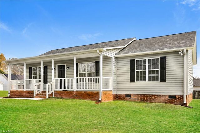 2 Big Buck Court, Thomasville, NC 27360