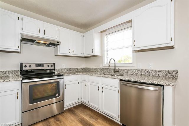 2 Big Buck Court, Thomasville, NC 27360