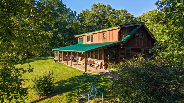863 Porch Rock Road, Pikeville, TN 37367