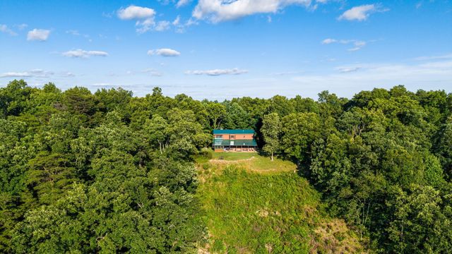 863 Porch Rock Road, Pikeville, TN 37367