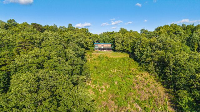 863 Porch Rock Road, Pikeville, TN 37367