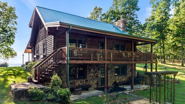 863 Porch Rock Road, Pikeville, TN 37367