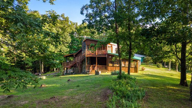 863 Porch Rock Road, Pikeville, TN 37367
