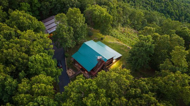 863 Porch Rock Road, Pikeville, TN 37367
