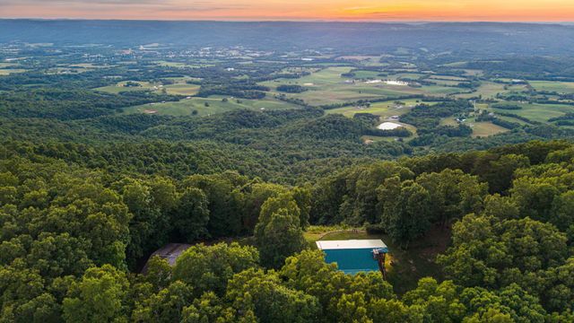 863 Porch Rock Road, Pikeville, TN 37367