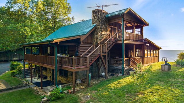 863 Porch Rock Road, Pikeville, TN 37367