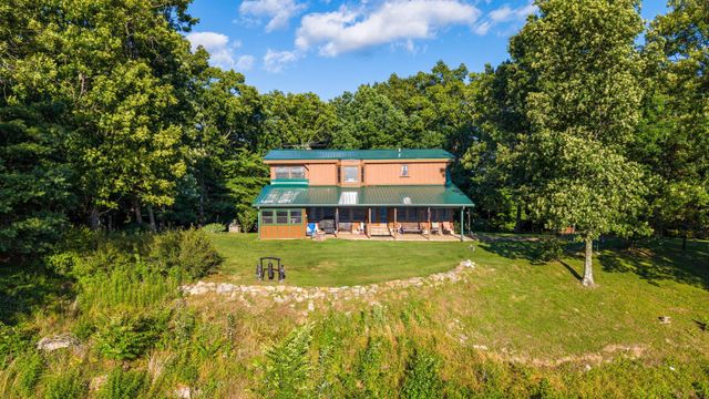 863 Porch Rock Road, Pikeville, TN 37367