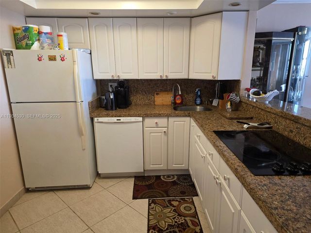 3180 S Ocean Dr 1617, Hallandale Beach, FL 33009