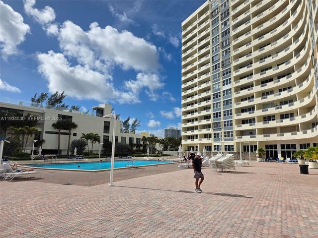 3180 S Ocean Dr 1617, Hallandale Beach, FL 33009