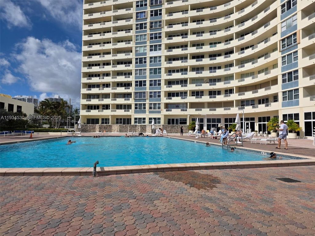 3180 S Ocean Dr 1617, Hallandale Beach, FL 33009