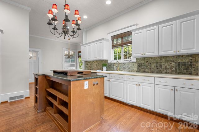 130 N Mulberry Street, Statesville, NC 28677