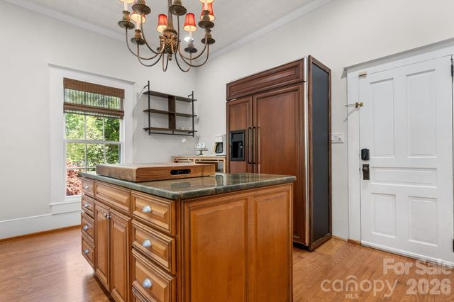 130 N Mulberry Street, Statesville, NC 28677