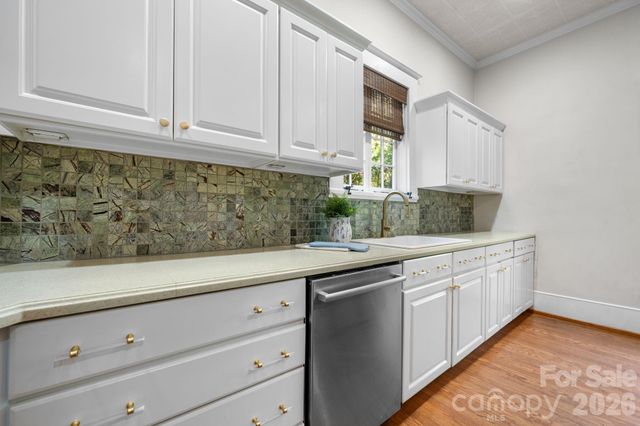 130 N Mulberry Street, Statesville, NC 28677