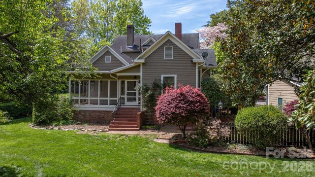 130 N Mulberry Street, Statesville, NC 28677