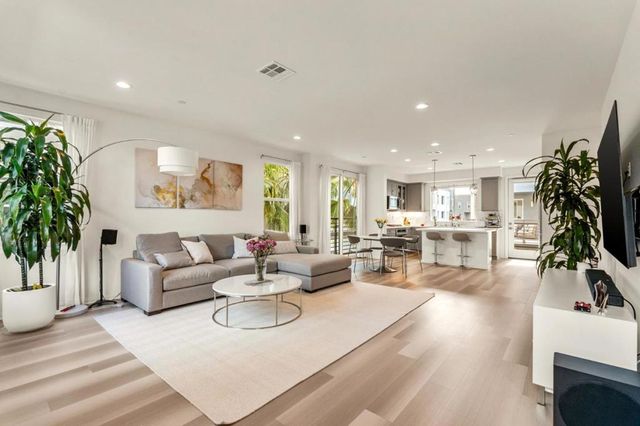 157 Steely, Irvine, CA 92614