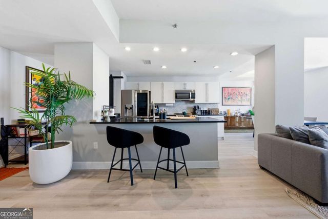 2870 Pharr Court South NW 3002, Atlanta, GA 30305