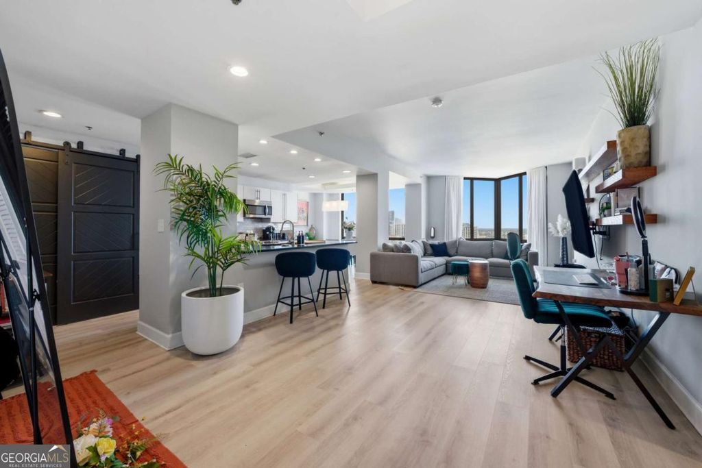 2870 Pharr Court South NW 3002, Atlanta, GA 30305