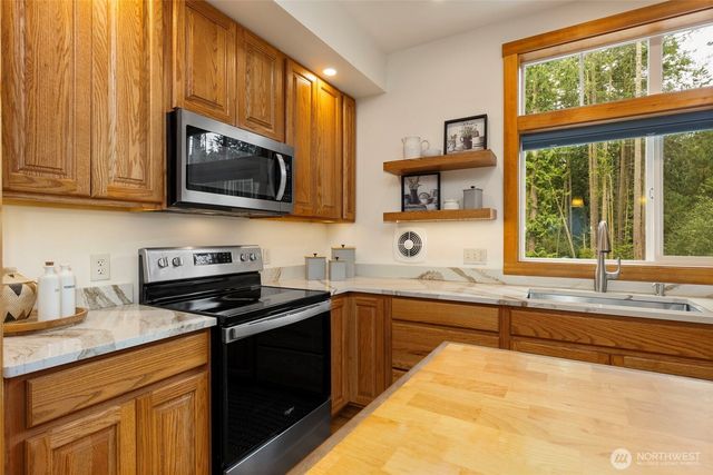 1061 53rd Street, Port Townsend, WA 98368