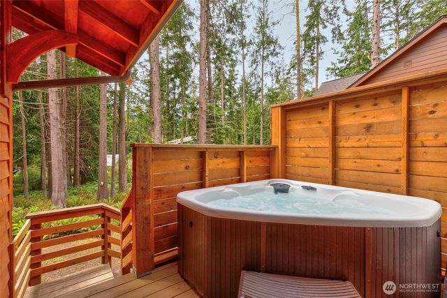 1061 53rd Street, Port Townsend, WA 98368
