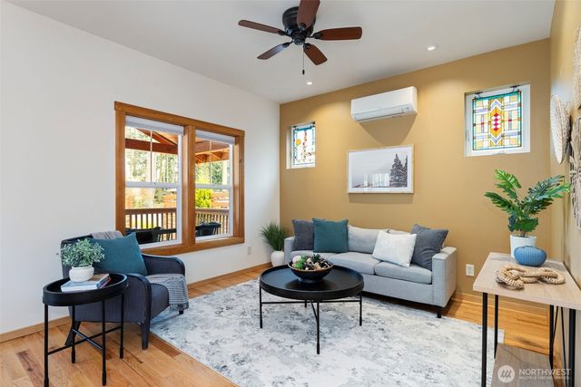 1061 53rd Street, Port Townsend, WA 98368