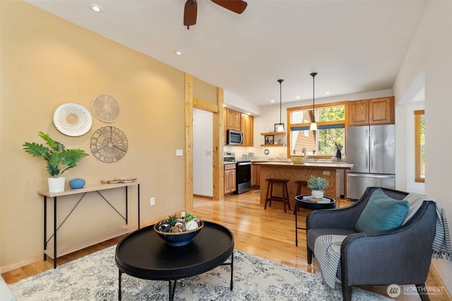 1061 53rd Street, Port Townsend, WA 98368