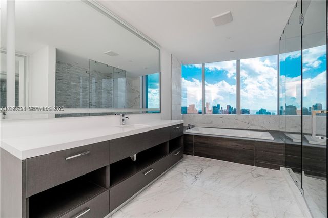 851 NE 1st Avenue 4911, Miami, FL 33132