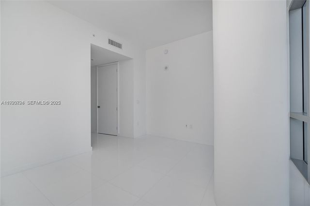 851 NE 1st Avenue 4911, Miami, FL 33132