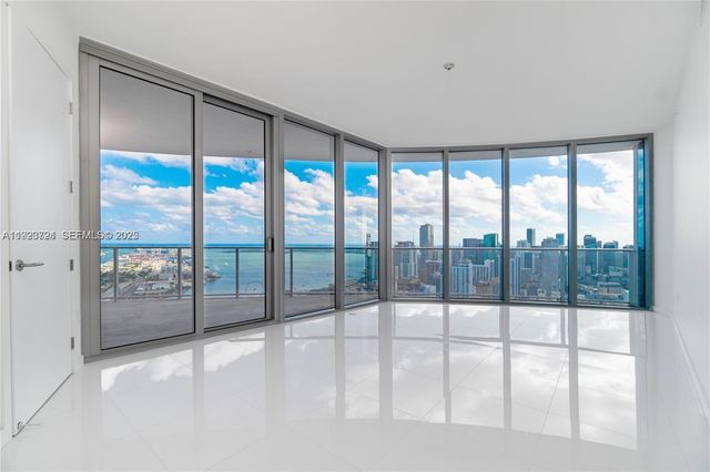 851 NE 1st Avenue 4911, Miami, FL 33132