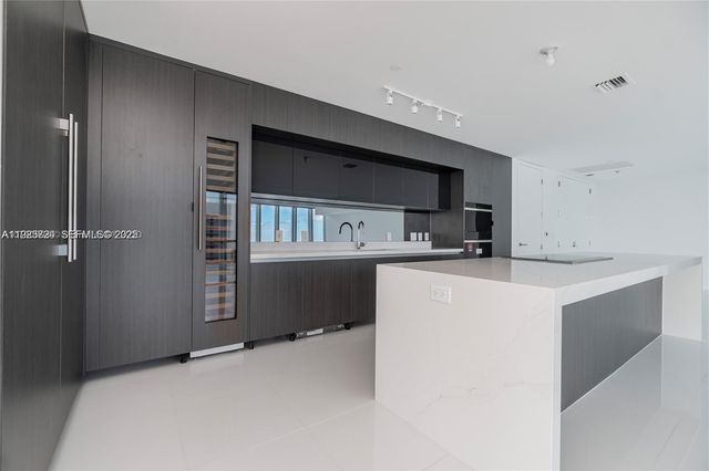 851 NE 1st Avenue 4911, Miami, FL 33132
