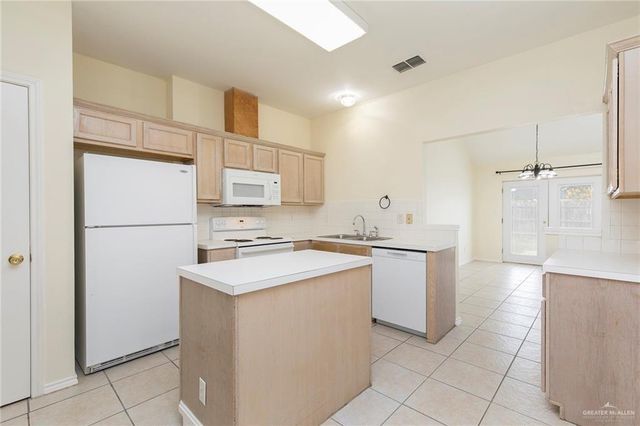 506 S Pacific Avenue, Edinburg, TX 78539