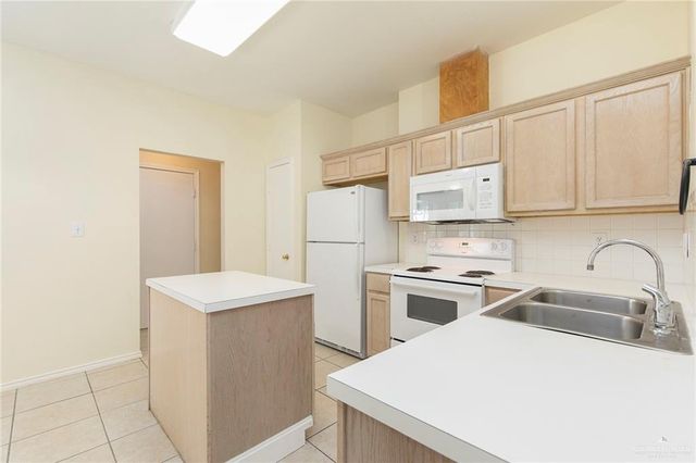 506 S Pacific Avenue, Edinburg, TX 78539