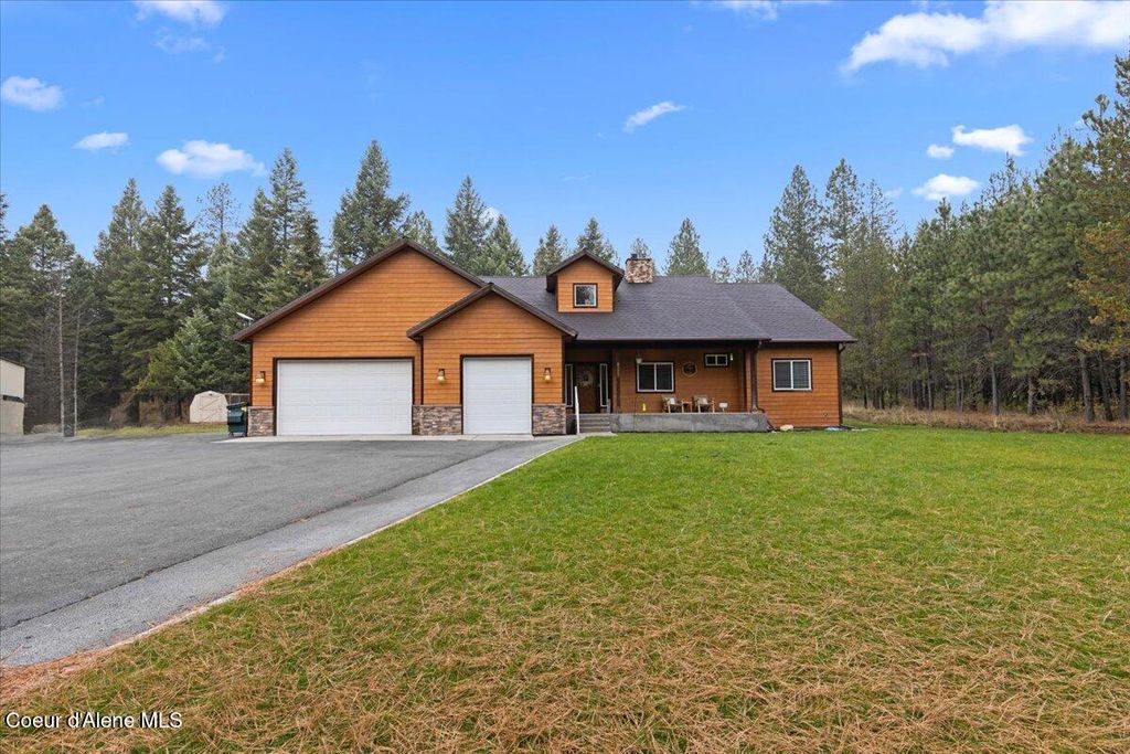 24665 N Hunters Grove CT, Rathdrum, ID 83858