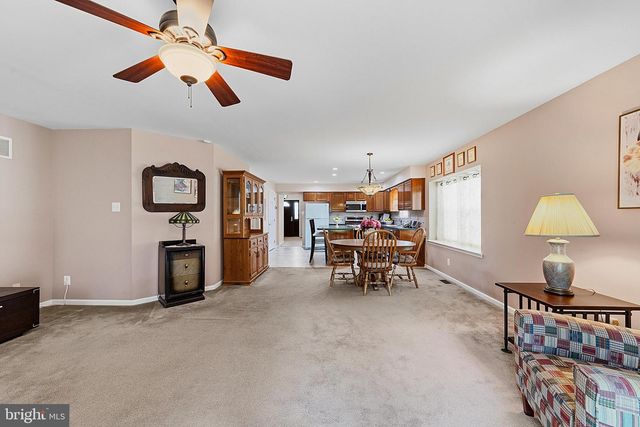 22 BEAR CREEK DR, Mantua, NJ 08051