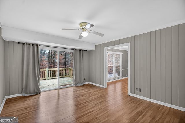 229 W Lakeview Drive, Lagrange, GA 30240