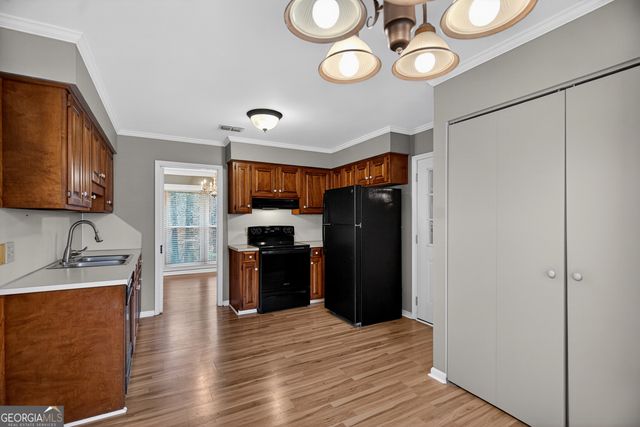 229 W Lakeview Drive, Lagrange, GA 30240