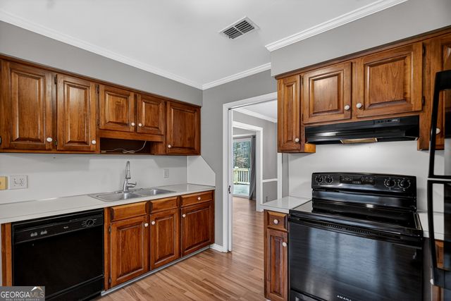 229 W Lakeview Drive, Lagrange, GA 30240