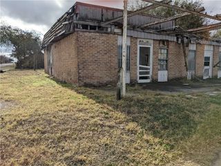 1001 S HWY 359, Mathis, TX 78368