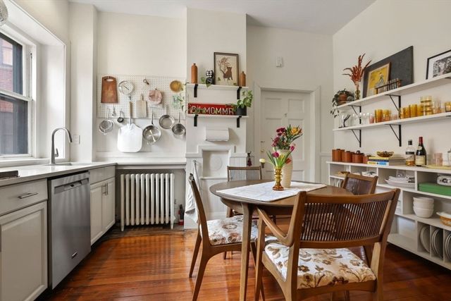 754 Centre Street 9, Boston, MA 02130