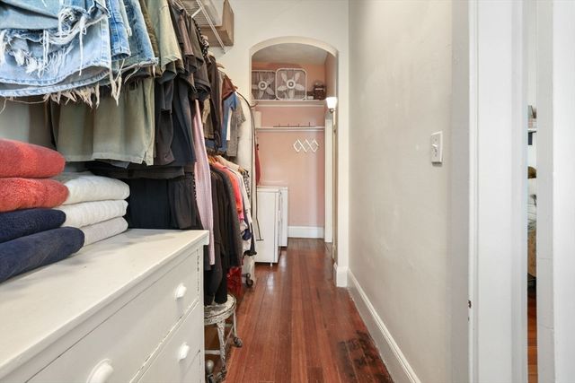 754 Centre Street 9, Boston, MA 02130