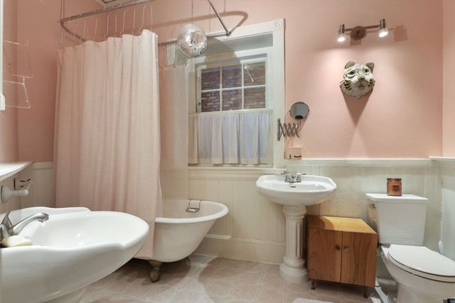 754 Centre Street 9, Boston, MA 02130