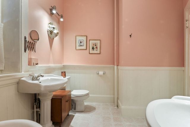 754 Centre Street 9, Boston, MA 02130